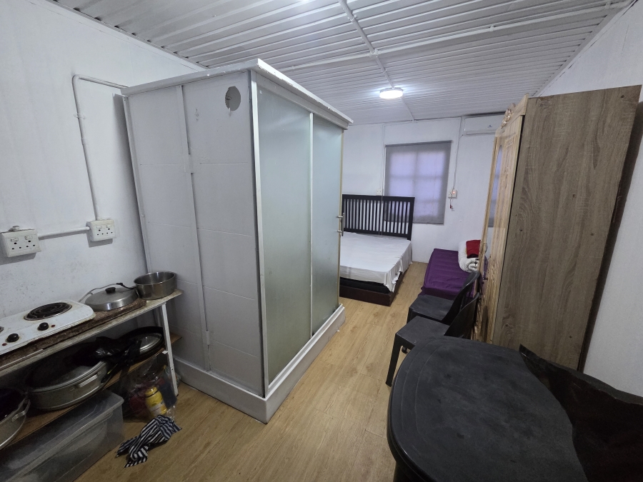 To Let 1 Bedroom Property for Rent in Bluff KwaZulu-Natal