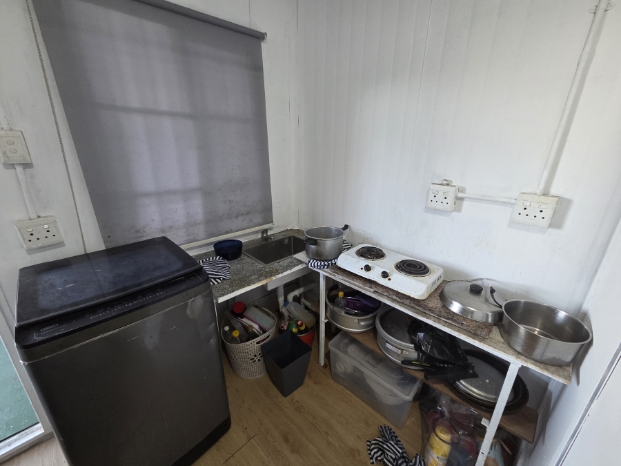 To Let 1 Bedroom Property for Rent in Bluff KwaZulu-Natal