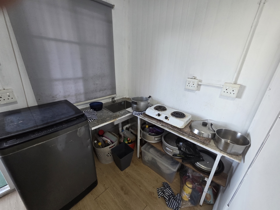 To Let 1 Bedroom Property for Rent in Bluff KwaZulu-Natal