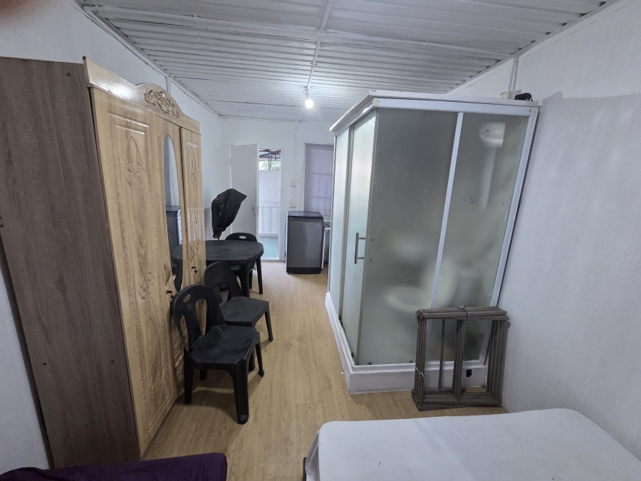 To Let 1 Bedroom Property for Rent in Bluff KwaZulu-Natal