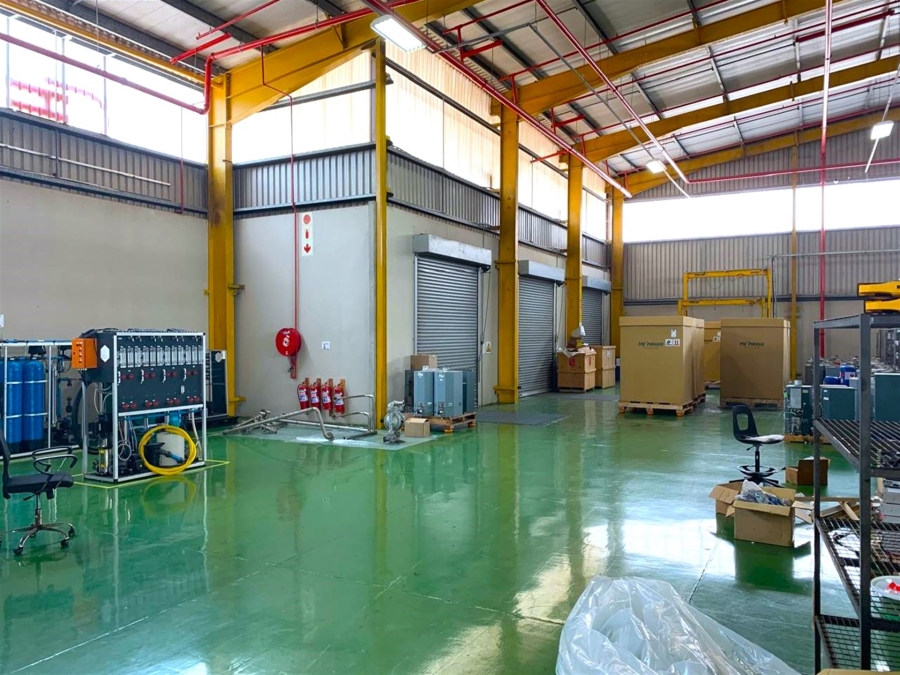 To Let Commercial Property for Rent in La Mercy KwaZulu-Natal