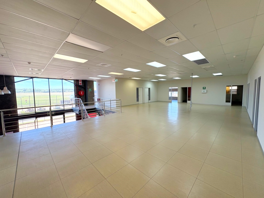 To Let Commercial Property for Rent in La Mercy KwaZulu-Natal