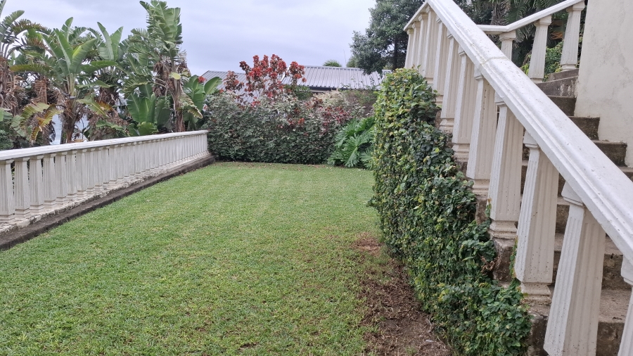 8 Bedroom Property for Sale in Shakas Rock KwaZulu-Natal