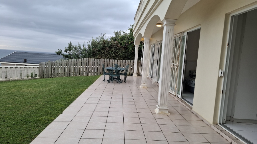 8 Bedroom Property for Sale in Shakas Rock KwaZulu-Natal
