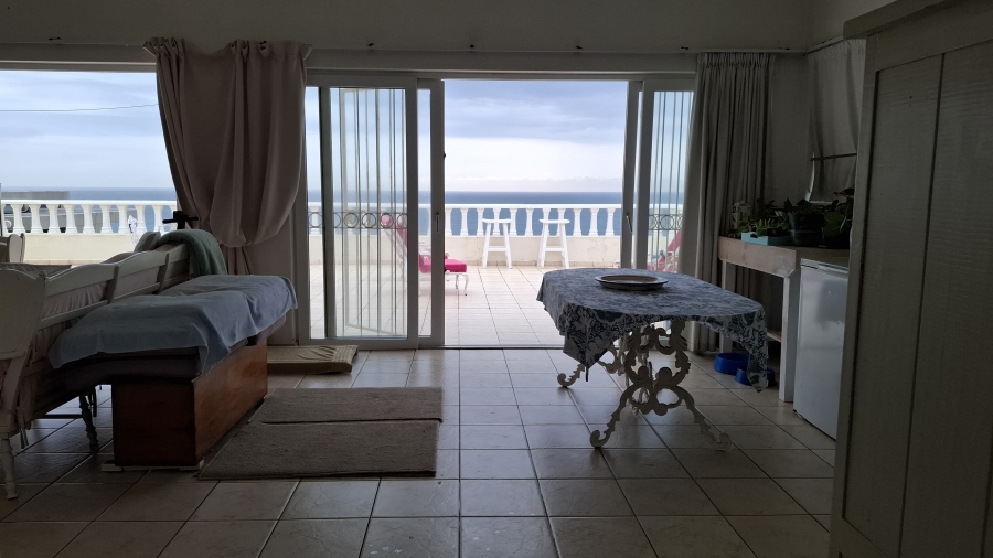 8 Bedroom Property for Sale in Shakas Rock KwaZulu-Natal