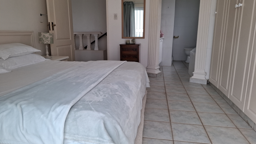 8 Bedroom Property for Sale in Shakas Rock KwaZulu-Natal