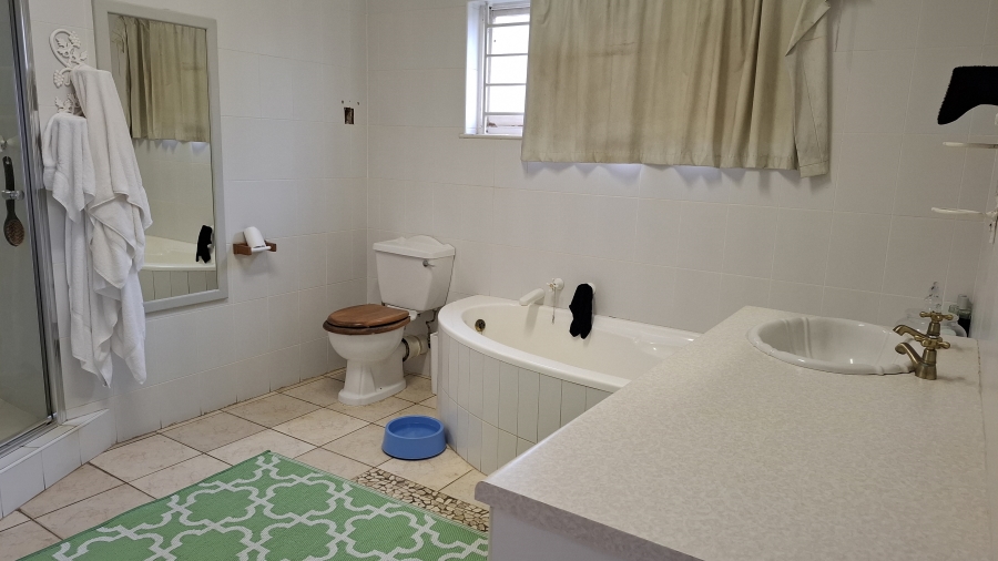 8 Bedroom Property for Sale in Shakas Rock KwaZulu-Natal