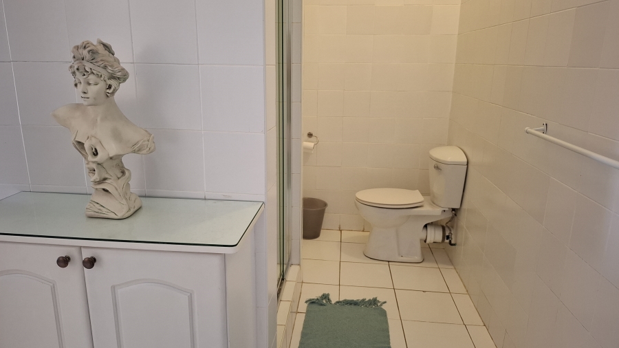 8 Bedroom Property for Sale in Shakas Rock KwaZulu-Natal