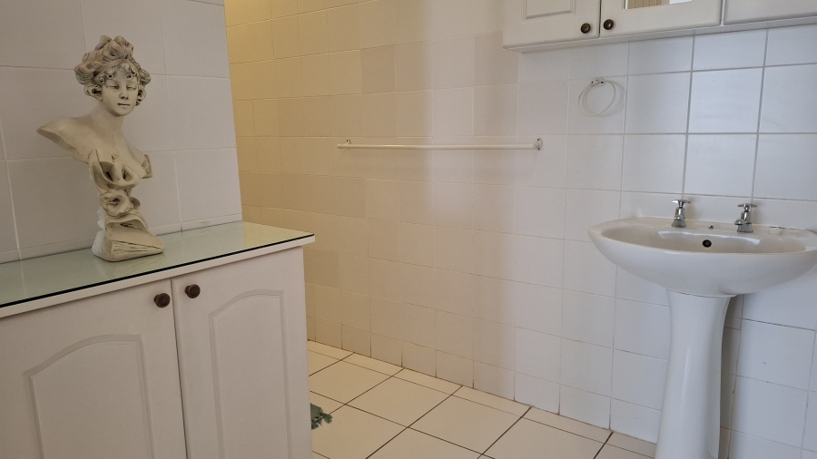 8 Bedroom Property for Sale in Shakas Rock KwaZulu-Natal