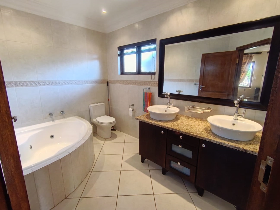 4 Bedroom Property for Sale in Izinga Estate KwaZulu-Natal