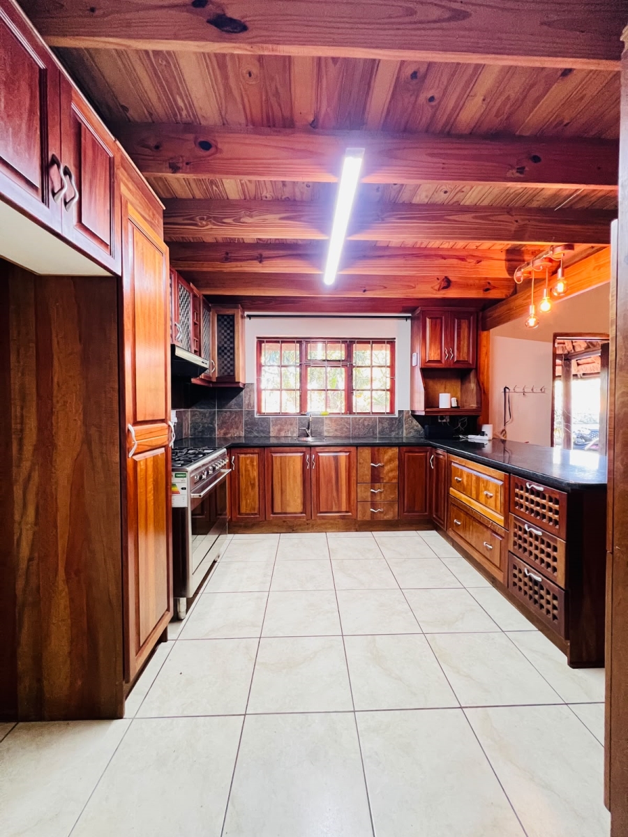 4 Bedroom Property for Sale in Meer En See KwaZulu-Natal
