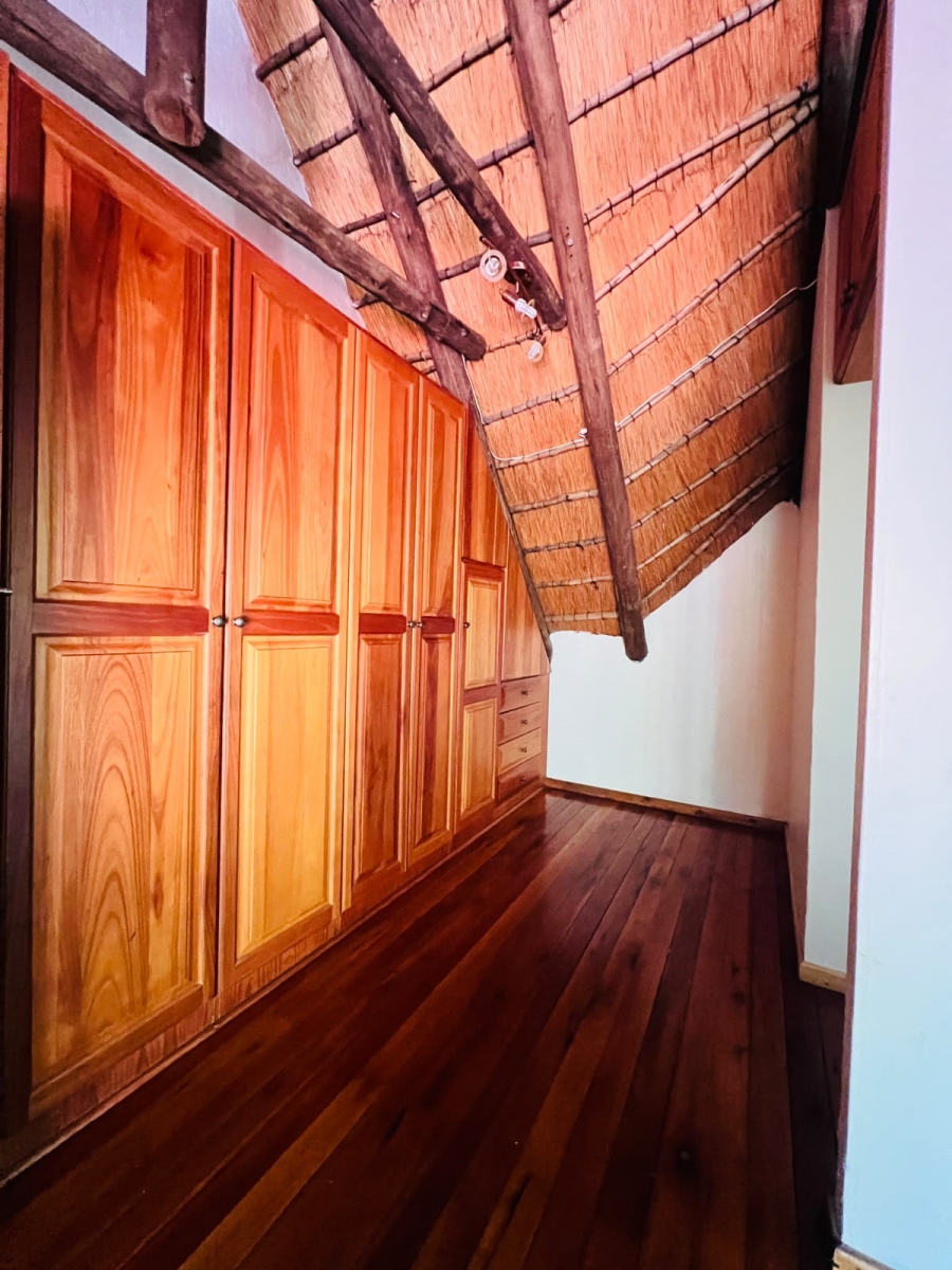 4 Bedroom Property for Sale in Meer En See KwaZulu-Natal