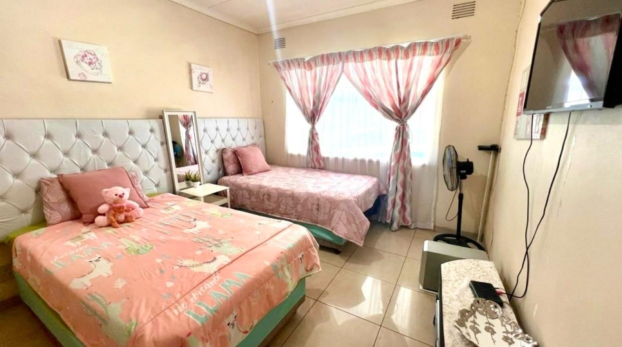 3 Bedroom Property for Sale in Richem KwaZulu-Natal