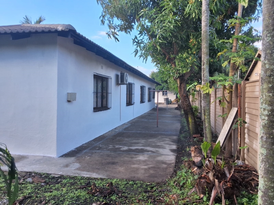 6 Bedroom Property for Sale in Veld En Vlei KwaZulu-Natal