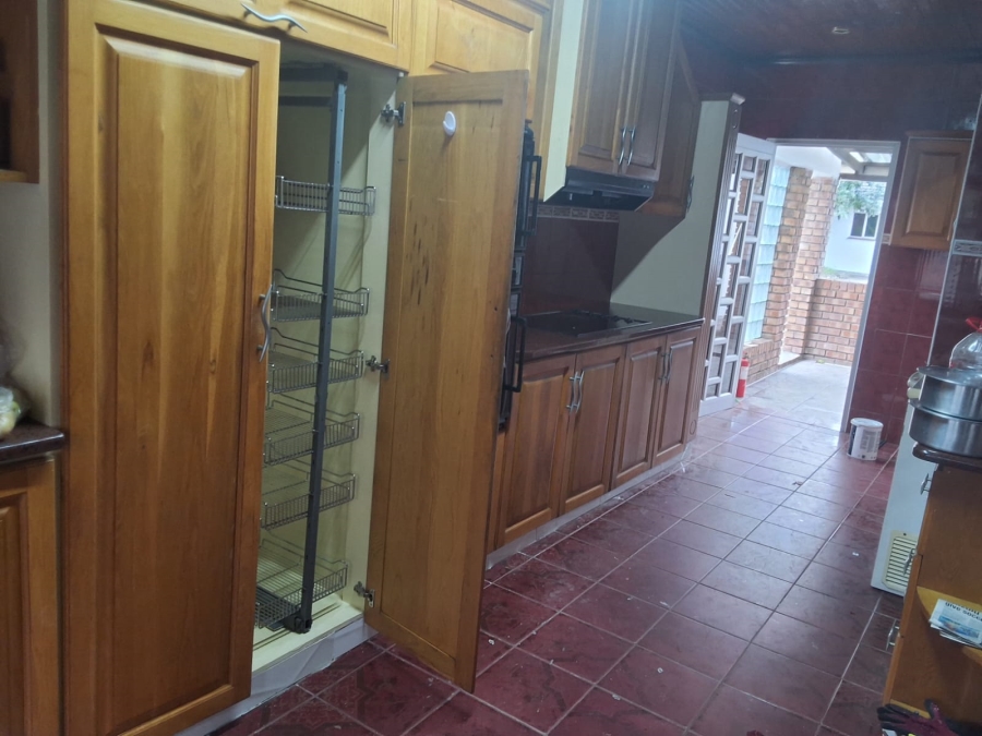 6 Bedroom Property for Sale in Veld En Vlei KwaZulu-Natal