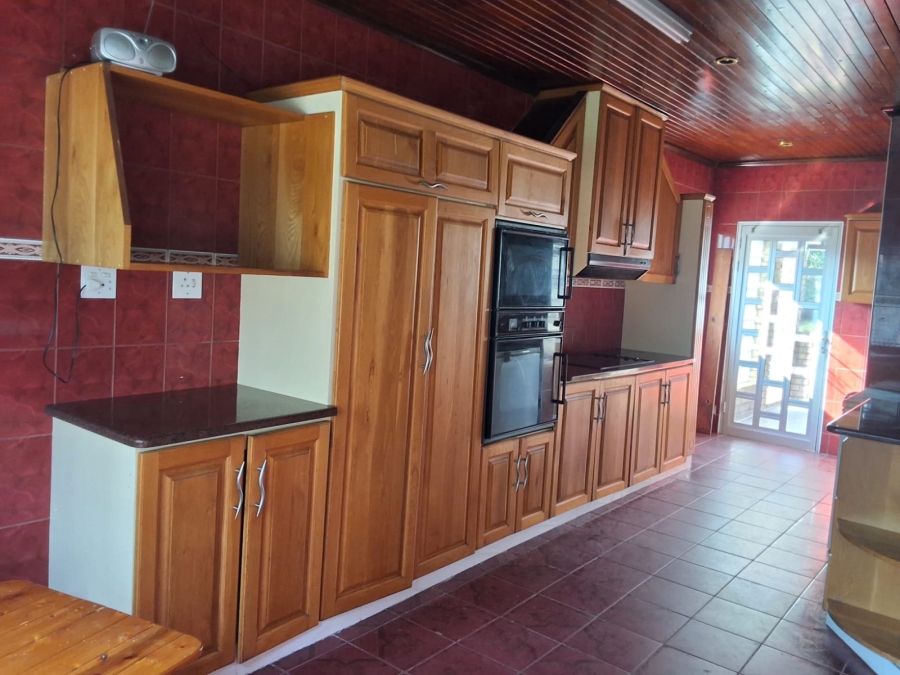 6 Bedroom Property for Sale in Veld En Vlei KwaZulu-Natal