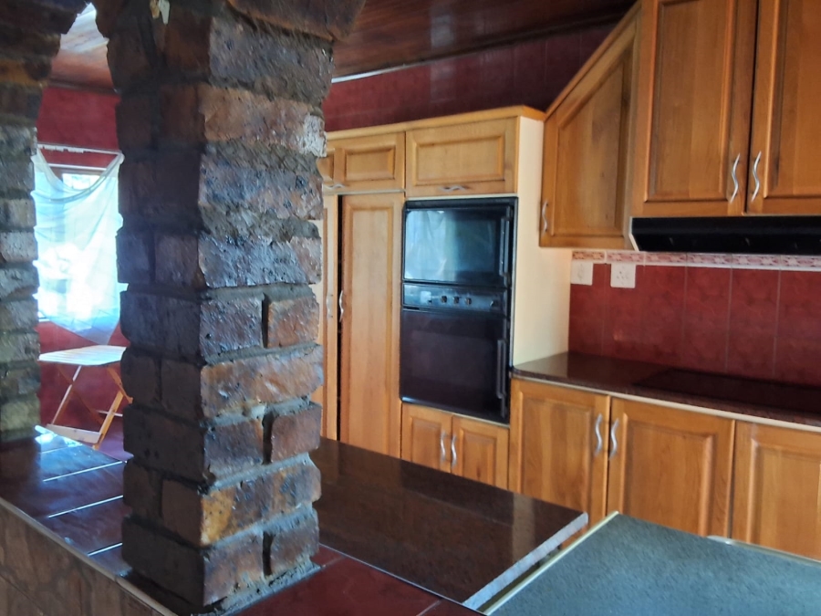 6 Bedroom Property for Sale in Veld En Vlei KwaZulu-Natal