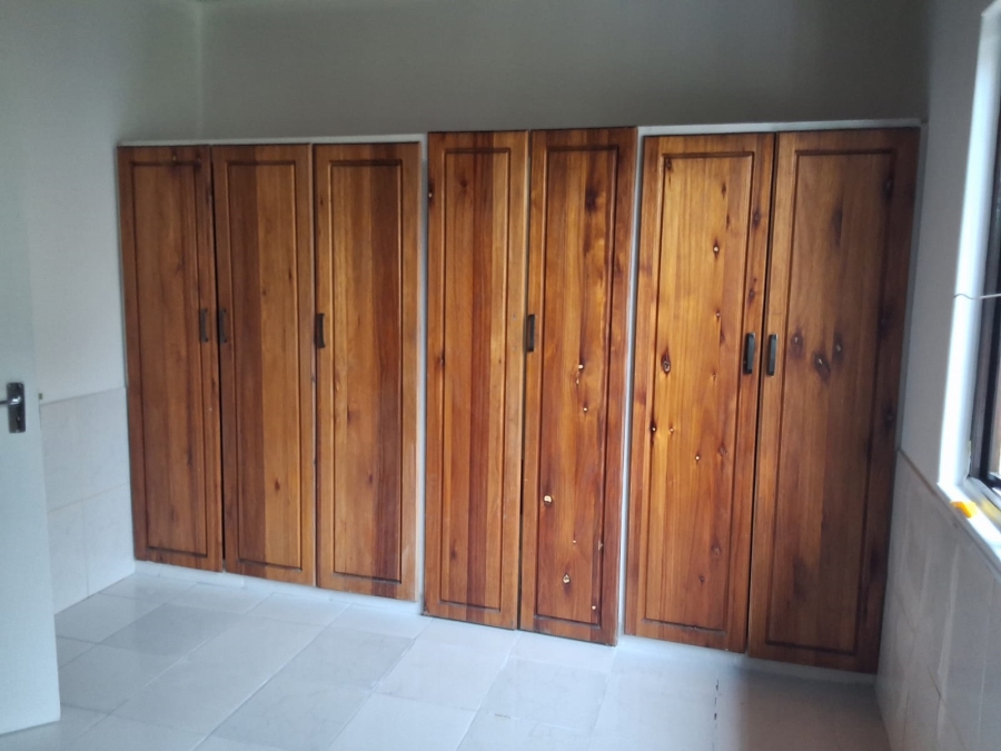 6 Bedroom Property for Sale in Veld En Vlei KwaZulu-Natal