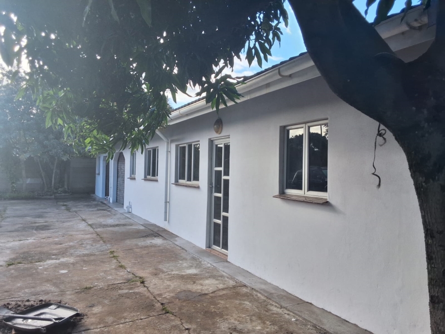 6 Bedroom Property for Sale in Veld En Vlei KwaZulu-Natal