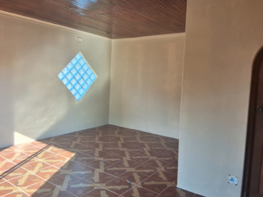 6 Bedroom Property for Sale in Veld En Vlei KwaZulu-Natal