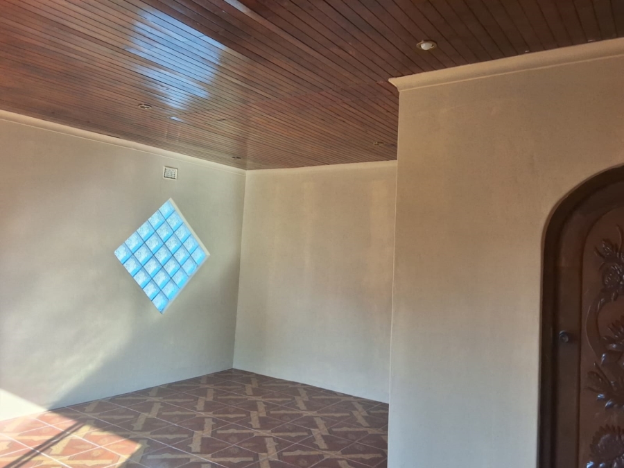 6 Bedroom Property for Sale in Veld En Vlei KwaZulu-Natal