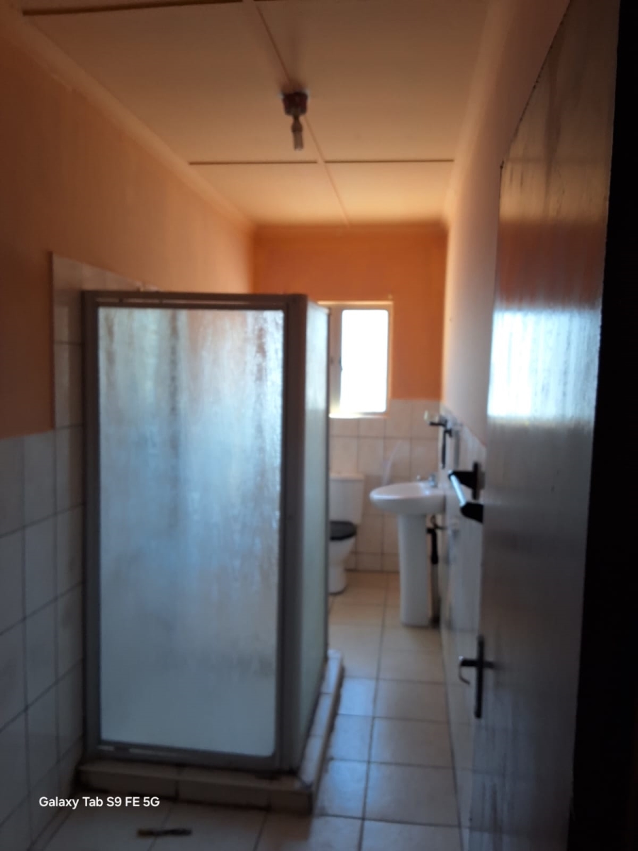 6 Bedroom Property for Sale in Veld En Vlei KwaZulu-Natal