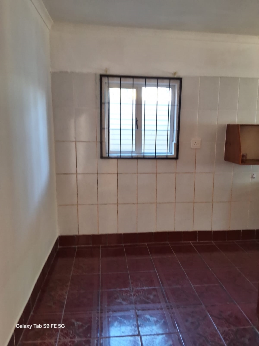 6 Bedroom Property for Sale in Veld En Vlei KwaZulu-Natal