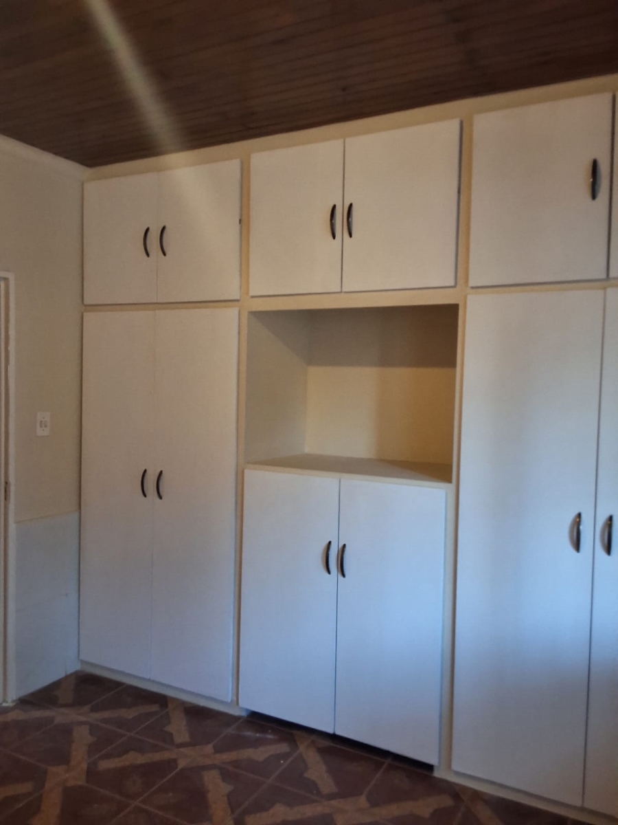 6 Bedroom Property for Sale in Veld En Vlei KwaZulu-Natal