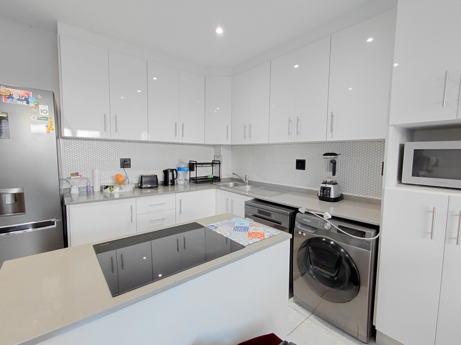 4 Bedroom Property for Sale in Windermere KwaZulu-Natal