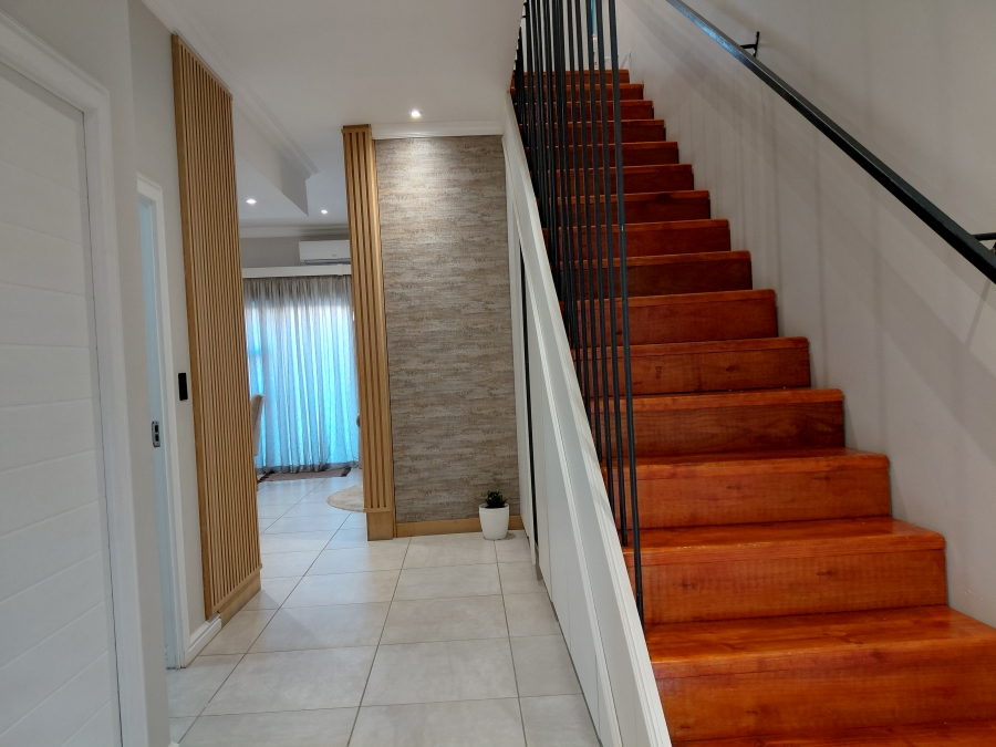 4 Bedroom Property for Sale in Windermere KwaZulu-Natal