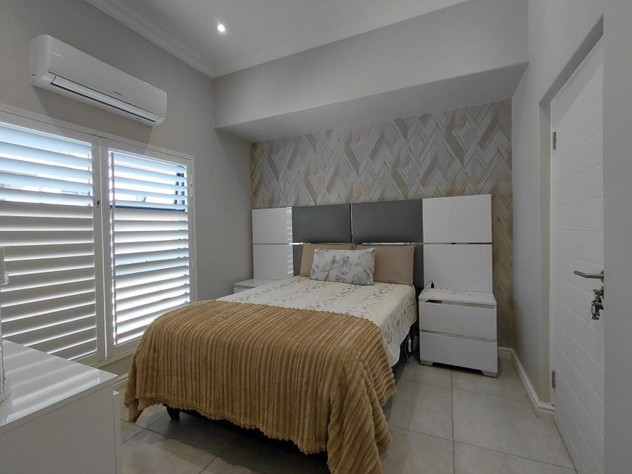 4 Bedroom Property for Sale in Windermere KwaZulu-Natal