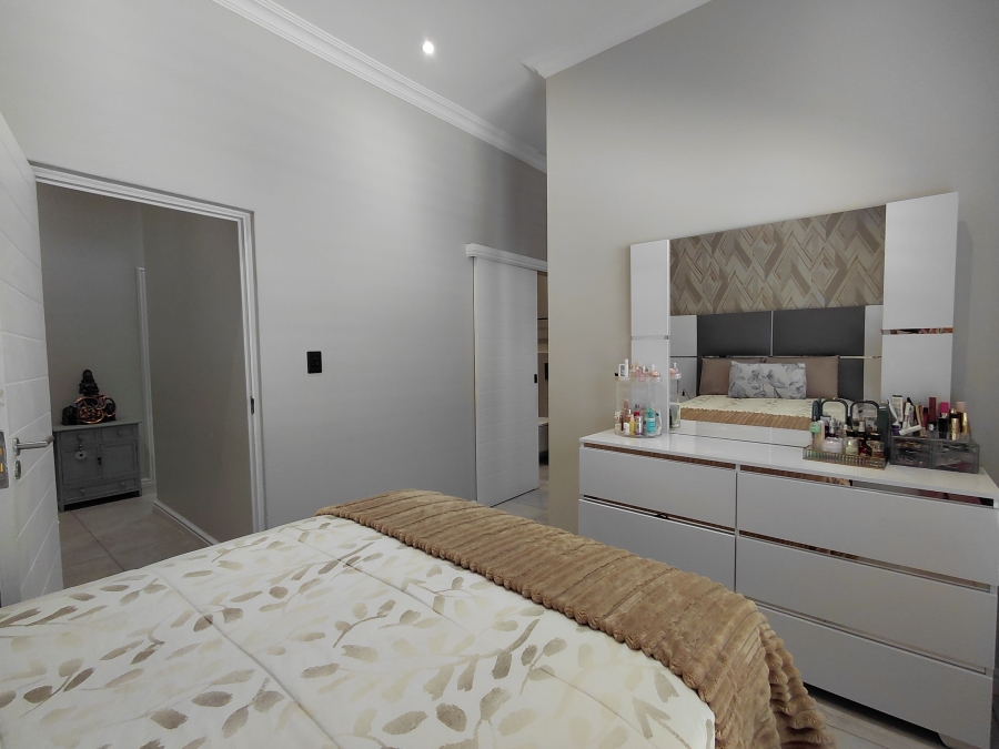 4 Bedroom Property for Sale in Windermere KwaZulu-Natal