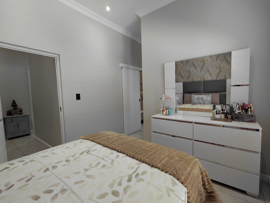 4 Bedroom Property for Sale in Windermere KwaZulu-Natal