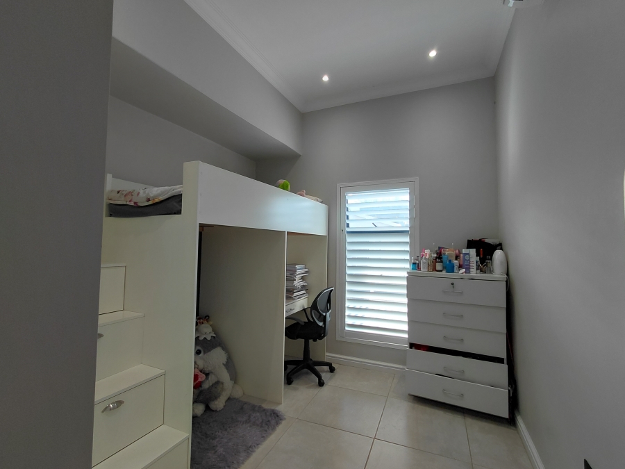 4 Bedroom Property for Sale in Windermere KwaZulu-Natal