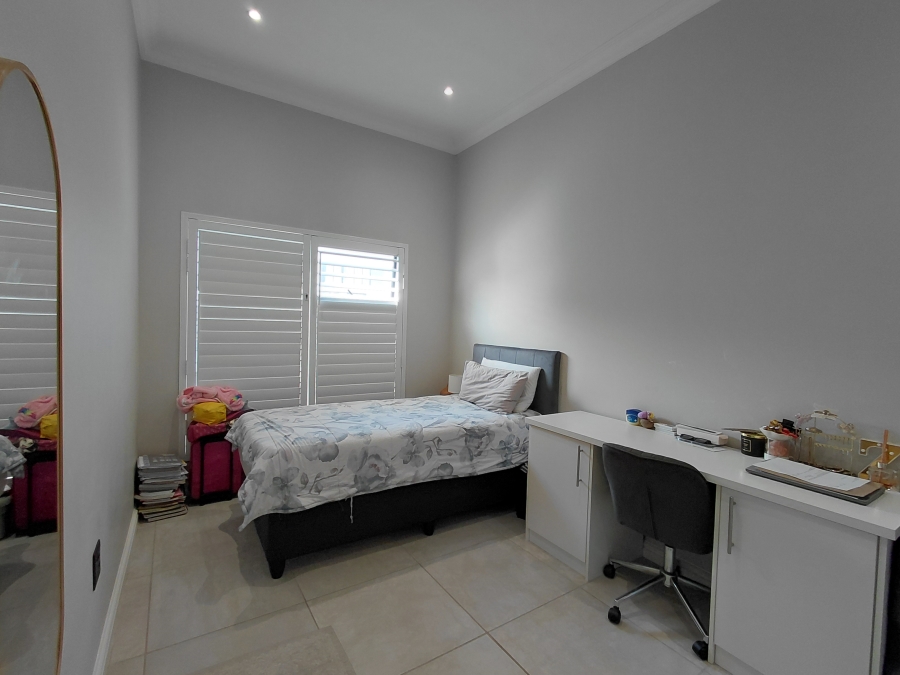 4 Bedroom Property for Sale in Windermere KwaZulu-Natal