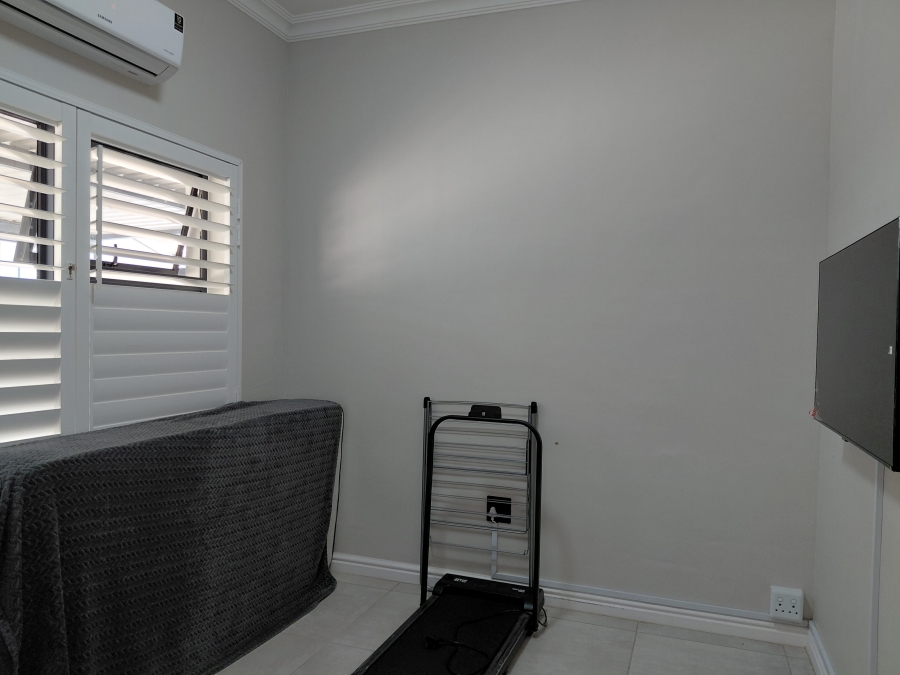 4 Bedroom Property for Sale in Windermere KwaZulu-Natal