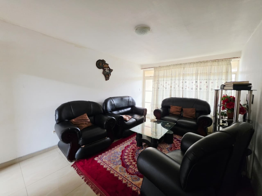 2 Bedroom Property for Sale in Empangeni Central KwaZulu-Natal