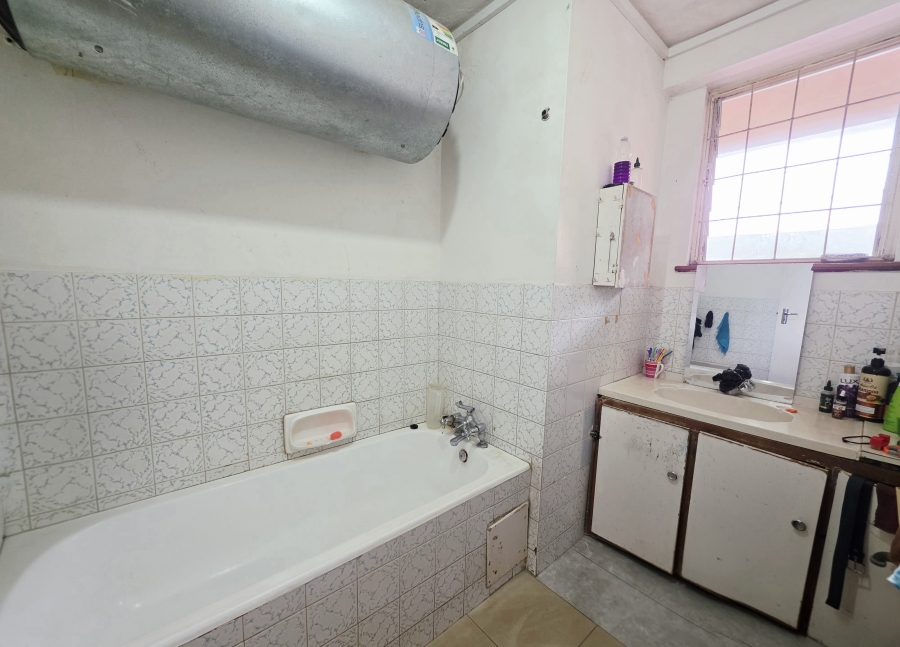 2 Bedroom Property for Sale in Empangeni Central KwaZulu-Natal