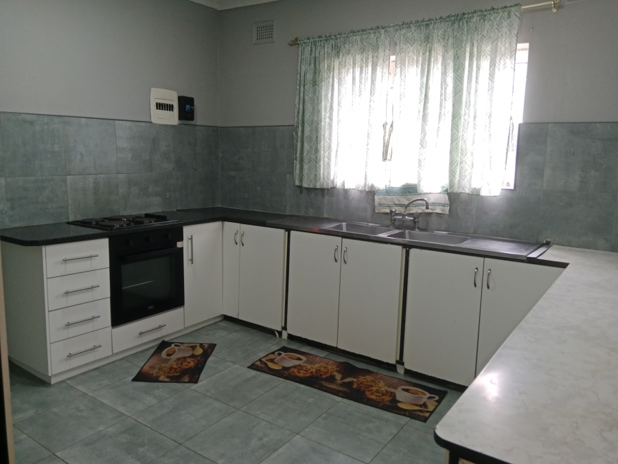 4 Bedroom Property for Sale in Newholme KwaZulu-Natal
