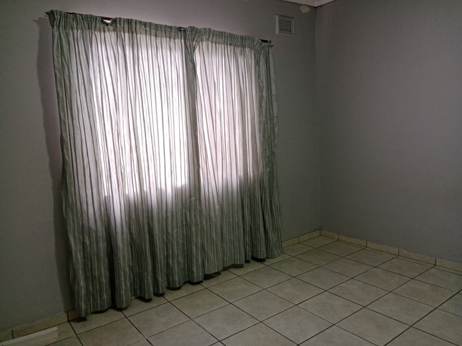 4 Bedroom Property for Sale in Newholme KwaZulu-Natal