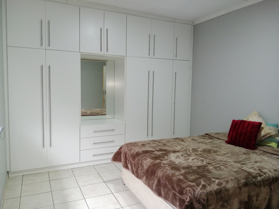 4 Bedroom Property for Sale in Newholme KwaZulu-Natal