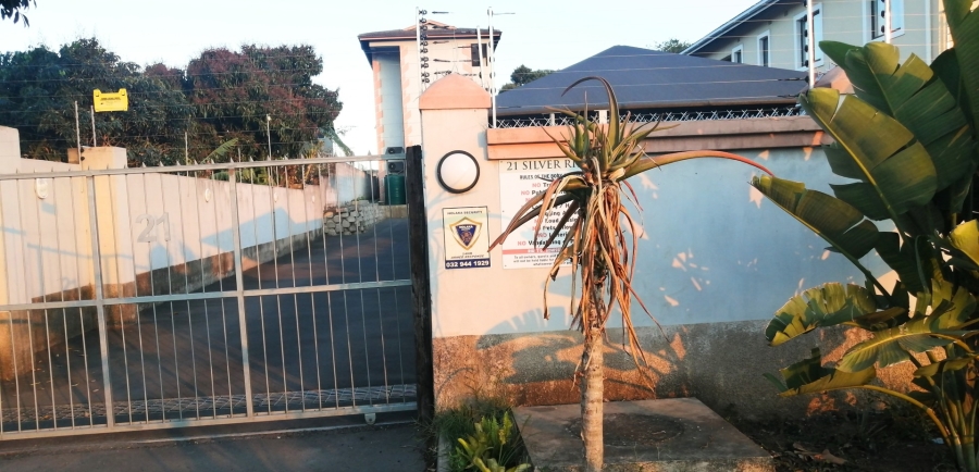 2 Bedroom Property for Sale in Waterways KwaZulu-Natal