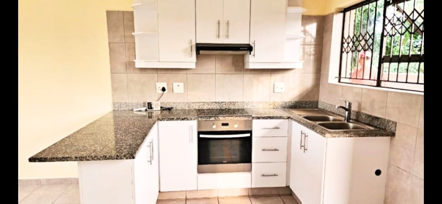 2 Bedroom Property for Sale in Waterways KwaZulu-Natal