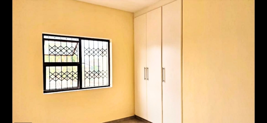 2 Bedroom Property for Sale in Waterways KwaZulu-Natal