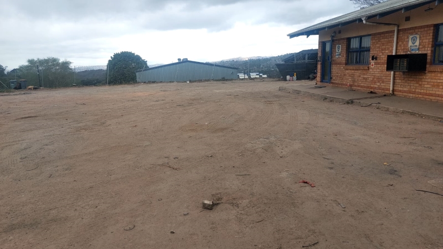 To Let Commercial Property for Rent in Mahogany Ridge KwaZulu-Natal