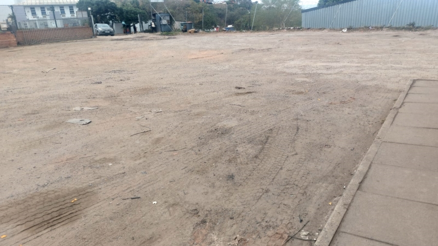 To Let Commercial Property for Rent in Mahogany Ridge KwaZulu-Natal