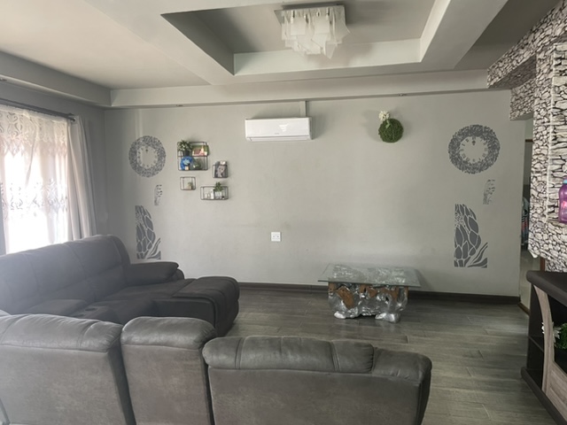 3 Bedroom Property for Sale in Osizweni KwaZulu-Natal