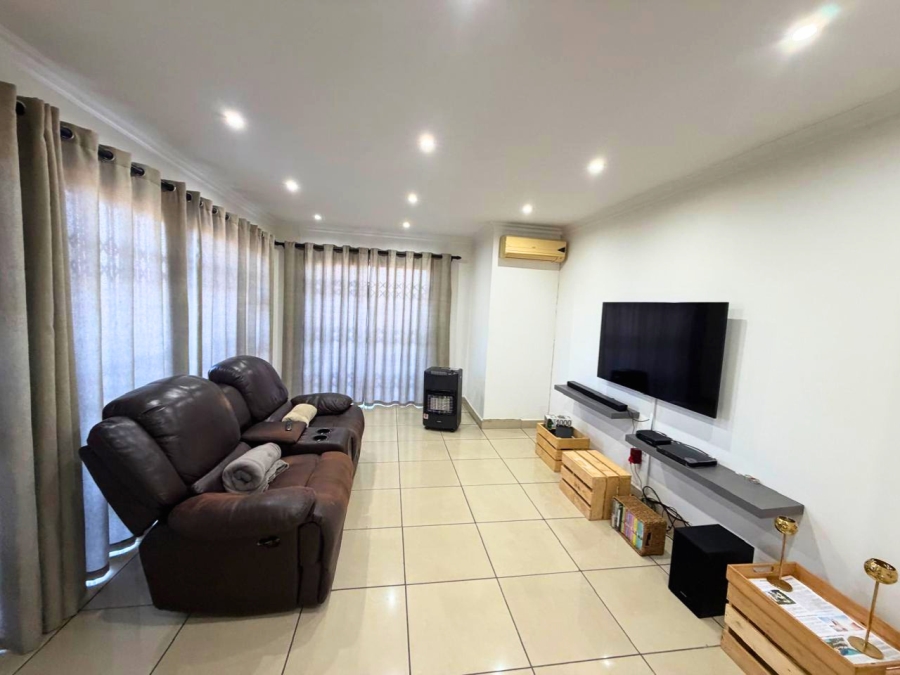 4 Bedroom Property for Sale in Bombay Heights KwaZulu-Natal