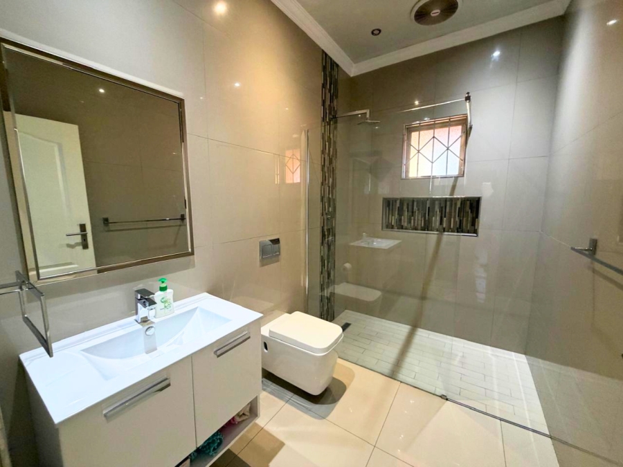 4 Bedroom Property for Sale in Bombay Heights KwaZulu-Natal