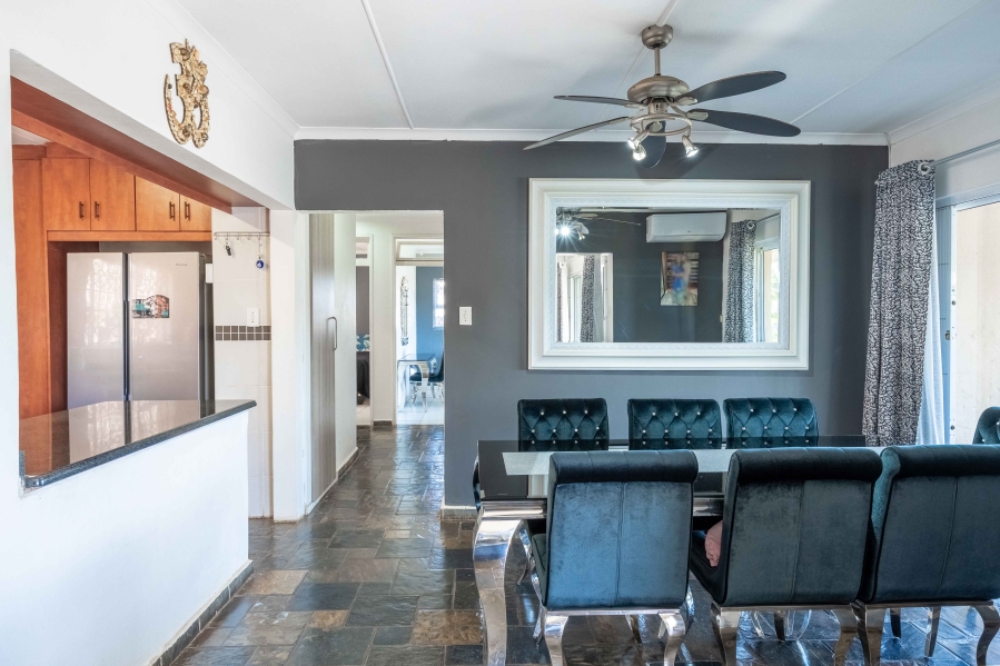 3 Bedroom Property for Sale in Amanzimtoti KwaZulu-Natal